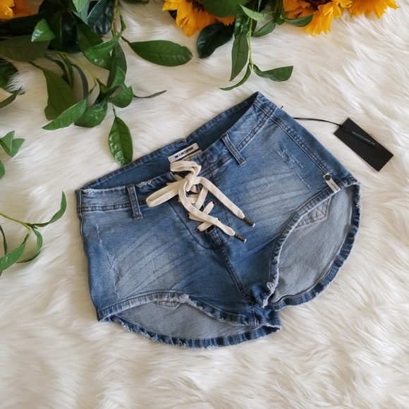 One Teaspoon Pants - One Teaspoon 1960s Denim Shorts